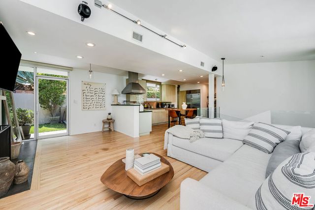 1331 CORDELL Place, Los Angeles, CA 90069