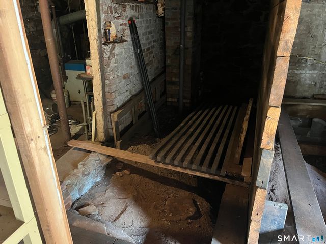 632 Meriden Avenue, Southington, CT 06489