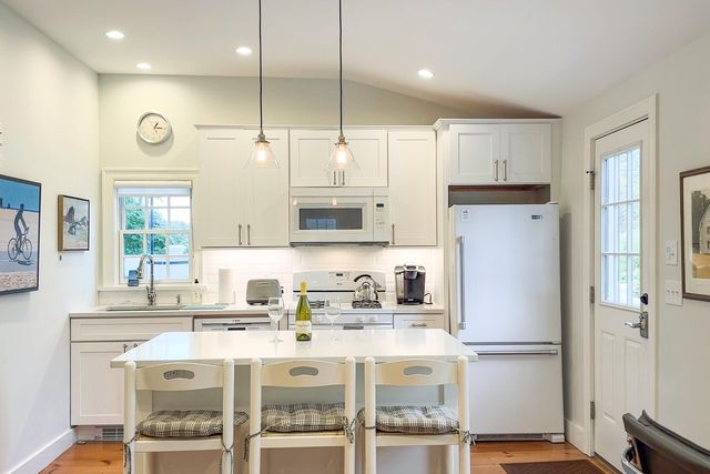 409 Main Street, Chatham, MA 02633