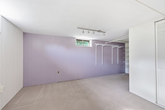 17 Keddy Street, Springfield, MA 01109