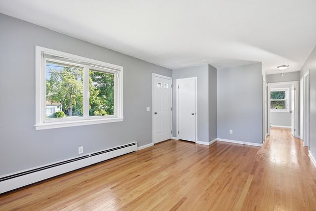 17 Keddy Street, Springfield, MA 01109