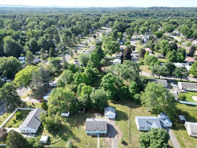 17 Keddy Street, Springfield, MA 01109