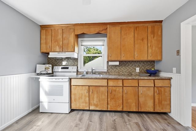 17 Keddy Street, Springfield, MA 01109