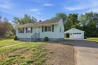 17 Keddy Street, Springfield, MA 01109