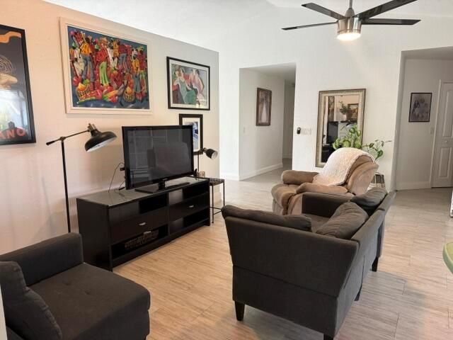 248 NW 119th Way, Coral Springs, FL 33071