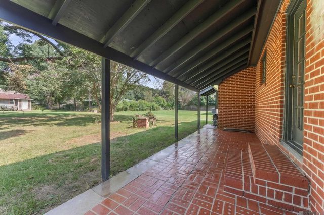1095 Waverly Dr, Baton Rouge, LA 70806