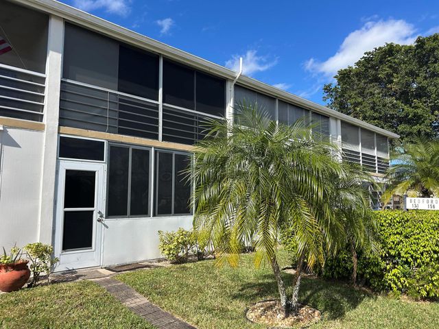 137 Bedford F, West Palm Beach, FL 33417