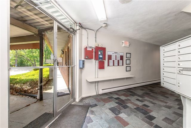 72 W Shore Road 202, Warwick, RI 02889
