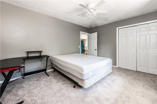 72 W Shore Road 202, Warwick, RI 02889