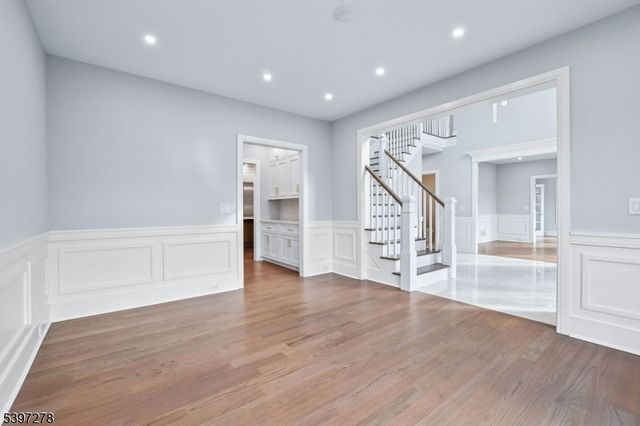 354 Beaufort Ave, Livingston Twp., NJ 07039