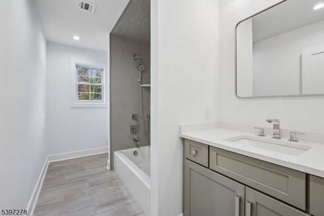 354 Beaufort Ave, Livingston Twp., NJ 07039