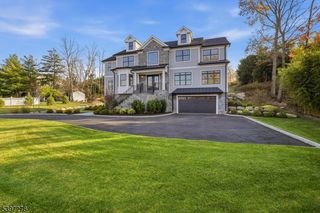 354 Beaufort Ave, Livingston Twp., NJ 07039