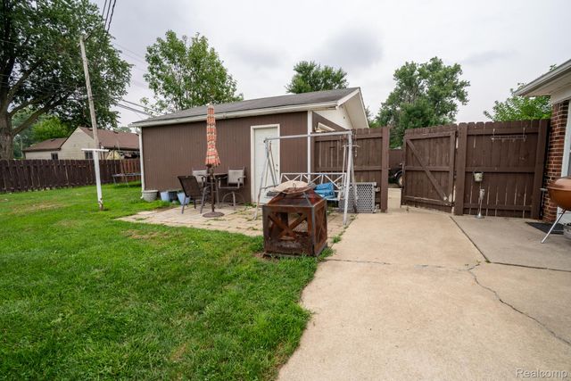 24611 Mount Olive Drive, Brownstown Charter Township, MI 48134
