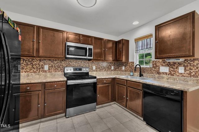 2816 Erinridge Road, Raleigh, NC 27610