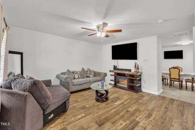 2816 Erinridge Road, Raleigh, NC 27610