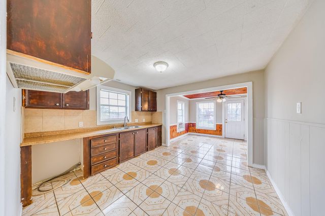 13034 Emporia Street, Houston, TX 77015