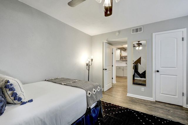 1202 Newning Ave 202, Austin, TX 78704