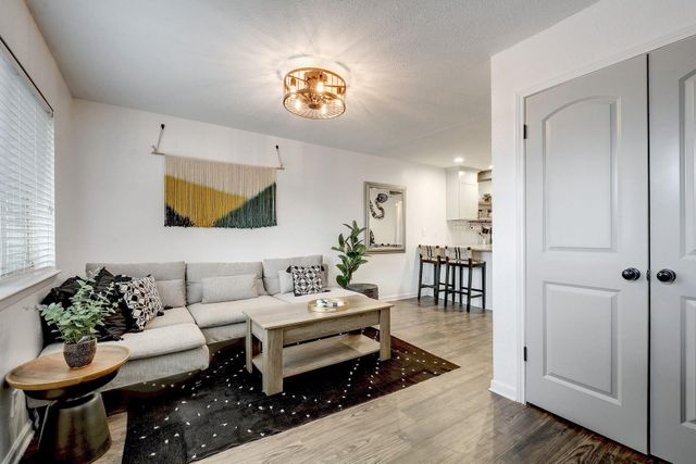 1202 Newning Ave 202, Austin, TX 78704