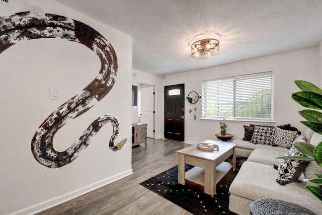 1202 Newning Ave 202, Austin, TX 78704