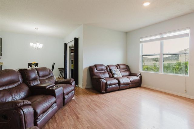 525 SQUIRES GROVE DRIVE, Winter Haven, FL 33880