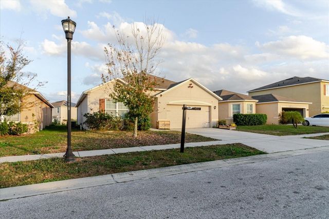 525 SQUIRES GROVE DRIVE, Winter Haven, FL 33880