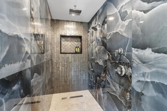 W4724 S Lakeshore DRIVE, Fontana, WI 53125