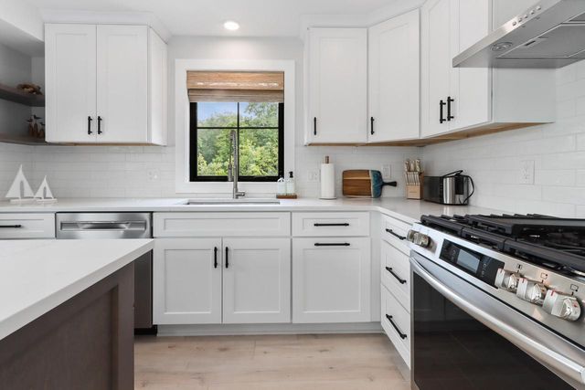 W4724 S Lakeshore DRIVE, Fontana, WI 53125