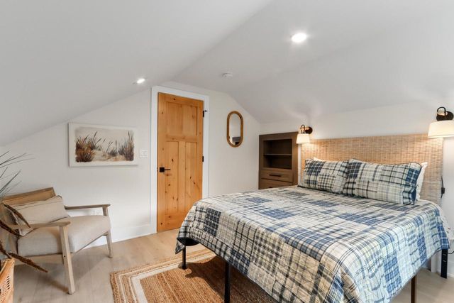 W4724 S Lakeshore DRIVE, Fontana, WI 53125