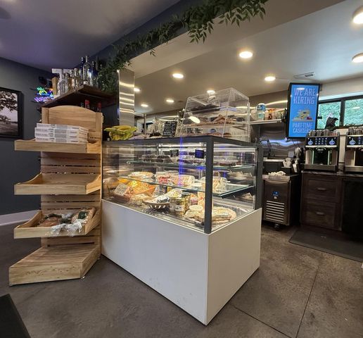 W4724 S Lakeshore DRIVE, Fontana, WI 53125