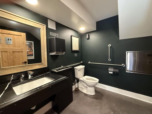 W4724 S Lakeshore DRIVE, Fontana, WI 53125