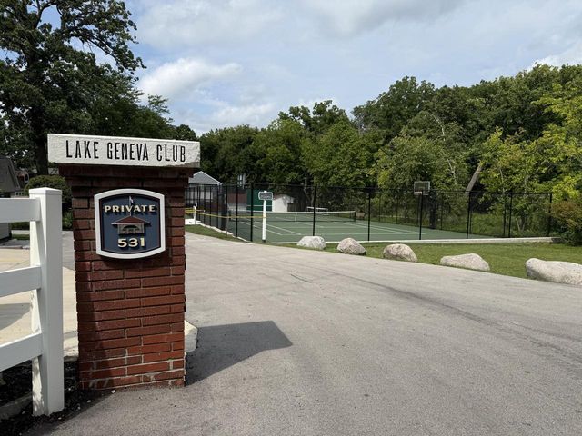 W4724 S Lakeshore DRIVE, Fontana, WI 53125