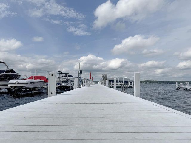 W4724 S Lakeshore DRIVE, Fontana, WI 53125