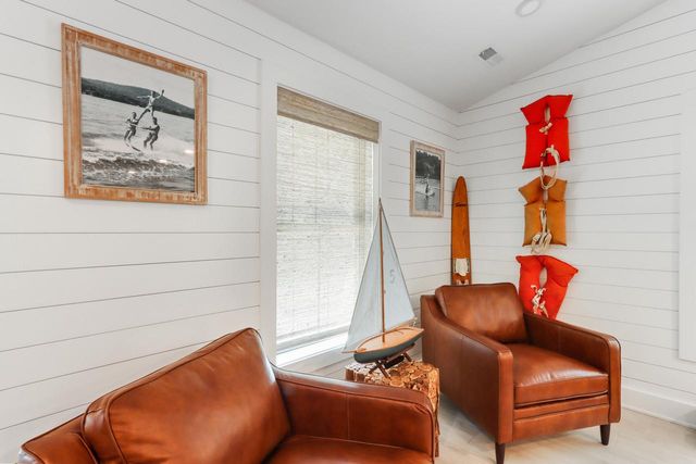 W4724 S Lakeshore DRIVE, Fontana, WI 53125