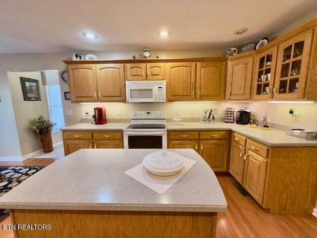 14 Brooks Lane, Crossville, TN 38558