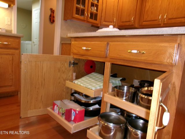 14 Brooks Lane, Crossville, TN 38558