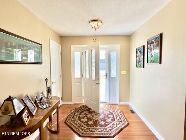 14 Brooks Lane, Crossville, TN 38558