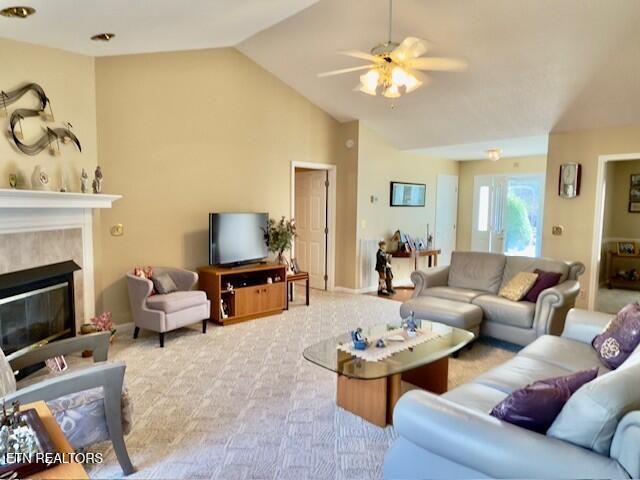 14 Brooks Lane, Crossville, TN 38558