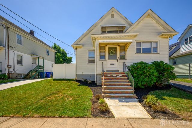 10 BEECHWOOD Place, North Brunswick, NJ 08902