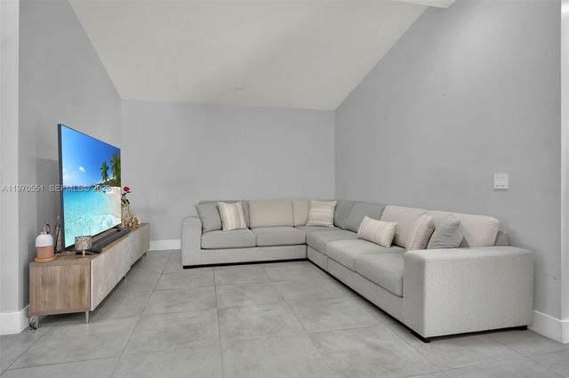 17032 NW 63rd Place, Hialeah, FL 33015
