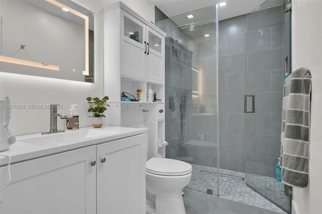 17032 NW 63rd Place, Hialeah, FL 33015