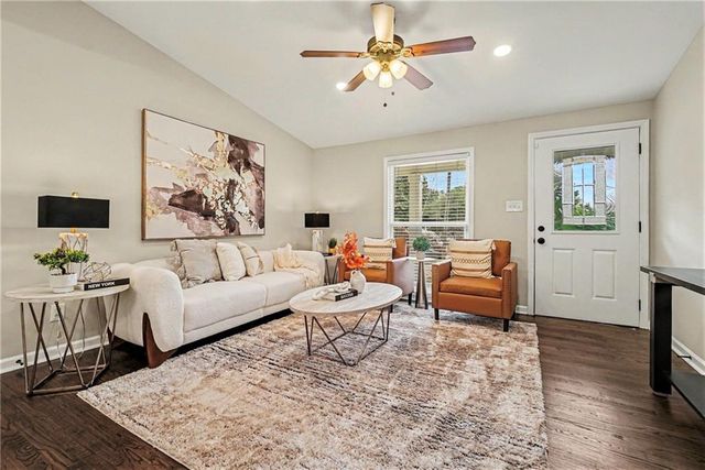 1801 Lochlomand Lane SE, Smyrna, GA 30080
