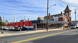 33 E MAIN ST #B, Palmyra, PA 17078