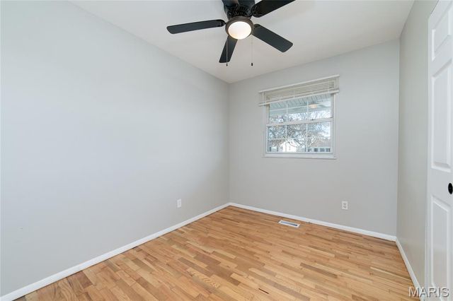 10541 Castle Drive, St Louis, MO 63136