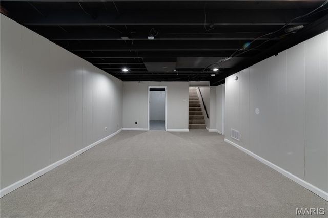 10541 Castle Drive, St Louis, MO 63136