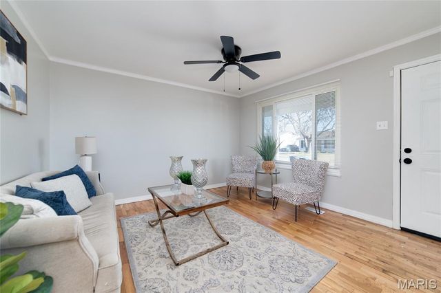 10541 Castle Drive, St Louis, MO 63136