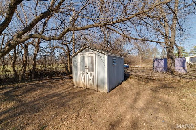 10541 Castle Drive, St Louis, MO 63136