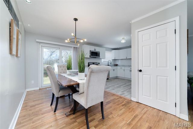 10541 Castle Drive, St Louis, MO 63136