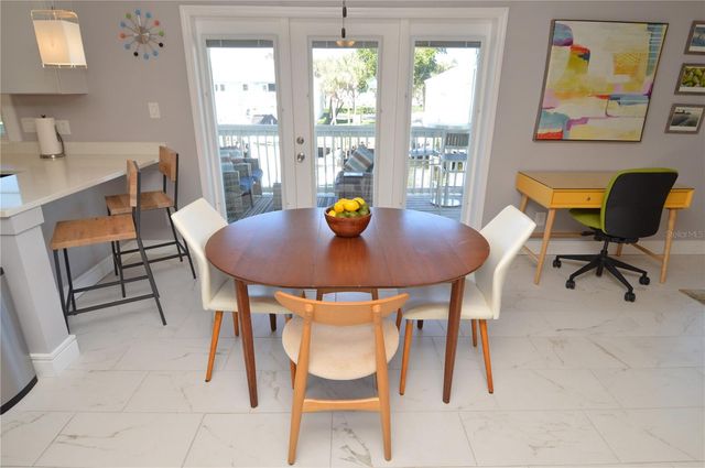 5245 COQUINA KEY DRIVE SE D, St Petersburg, FL 33705