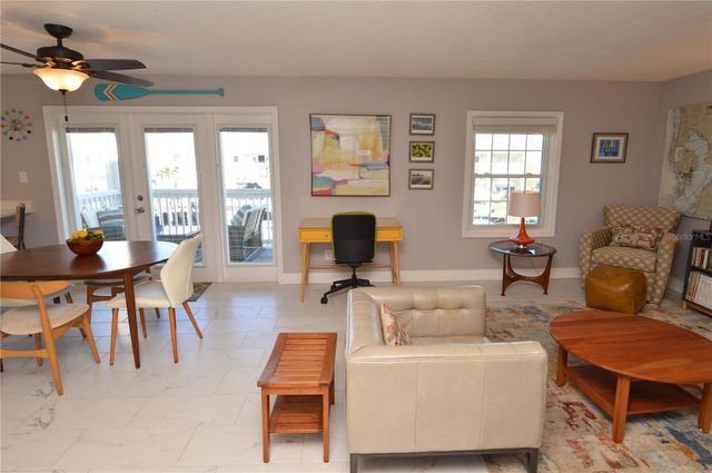 5245 COQUINA KEY DRIVE SE D, St Petersburg, FL 33705