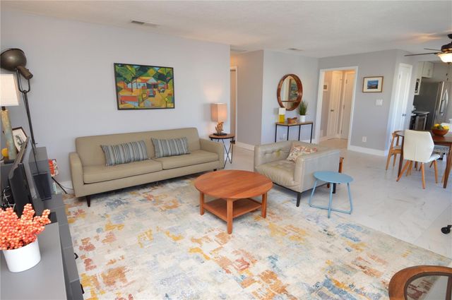 5245 COQUINA KEY DRIVE SE D, St Petersburg, FL 33705